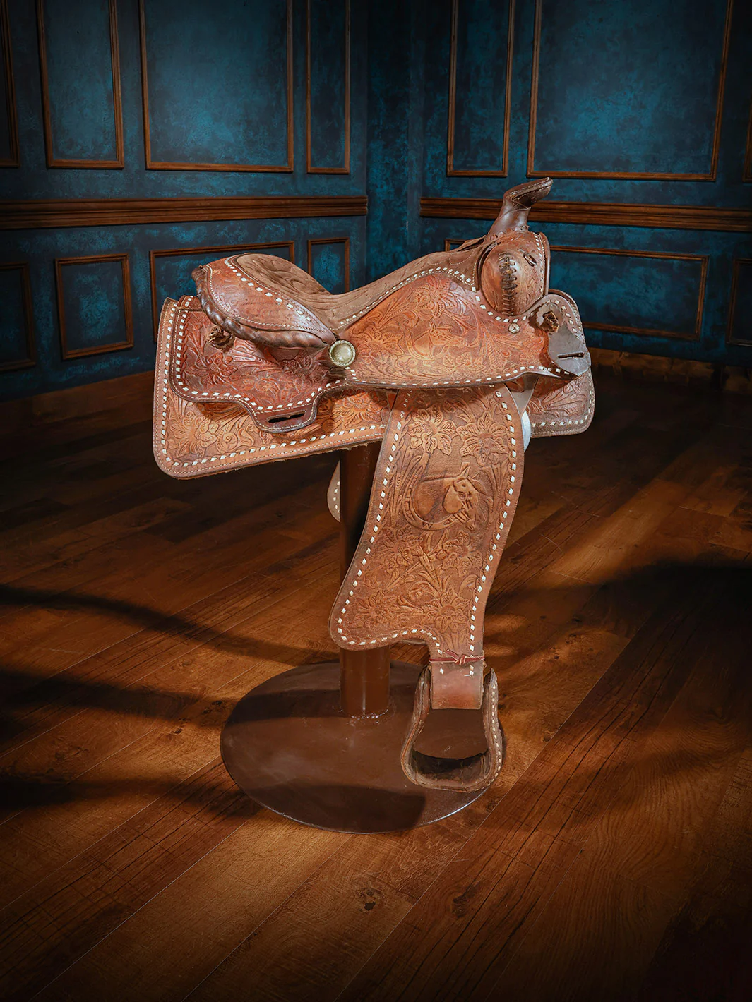 Big Texan Western Saddle Bar Stool