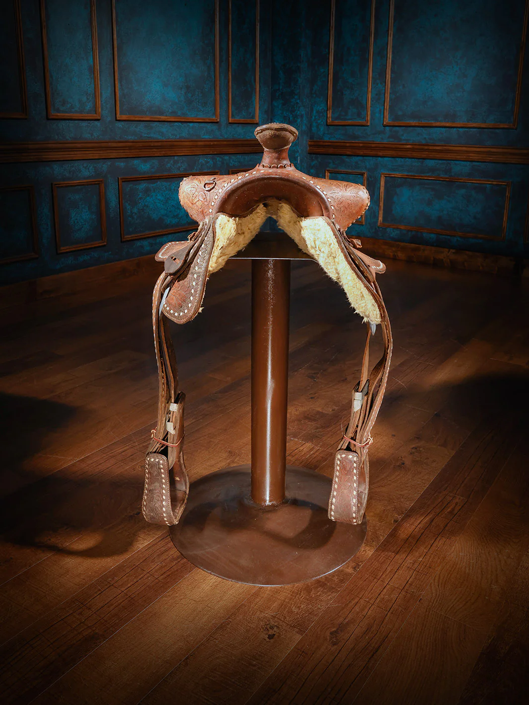 Big Texan Western Saddle Bar Stool - Image 2