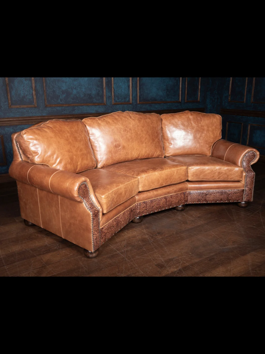 Cambridge Sycamore Leather Curved Sofa - Image 6