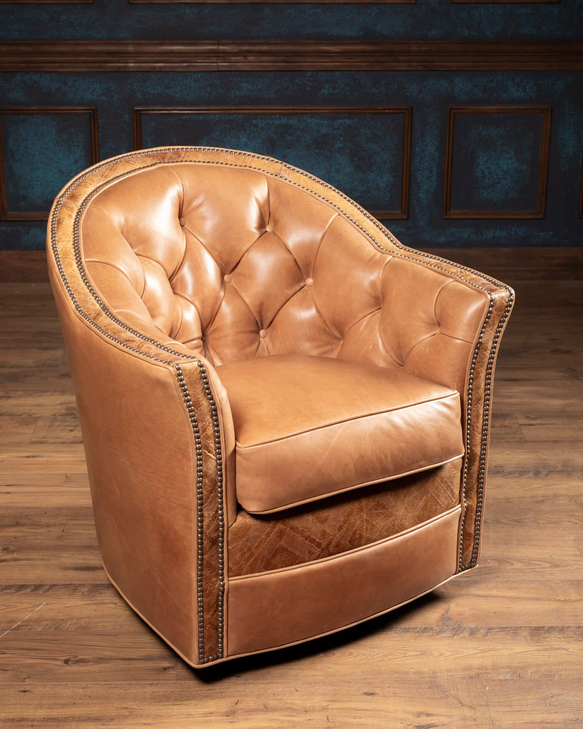 Cheyenne Sierra Leather Swivel Chair - Image 7