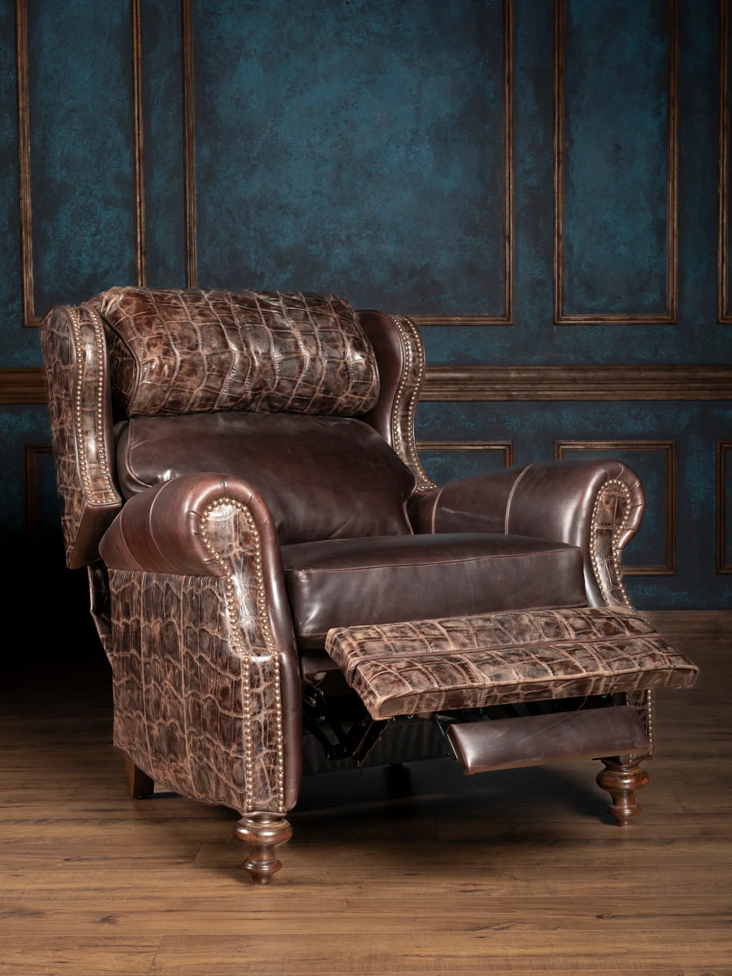 Chocolate Gator Leather Recliner - Image 6