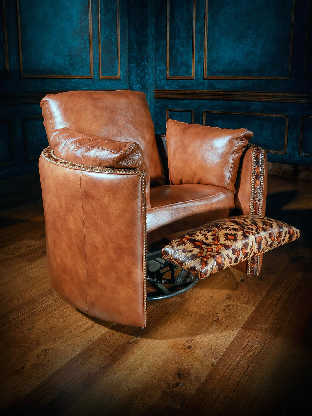 Comfort King Western Snug Swivel Recliner - Image 3