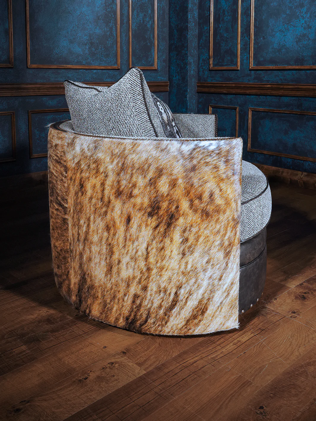 Cowhide Dyson Swivel Chair - Image 2