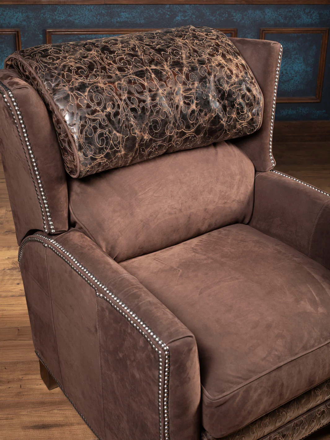 Falcon Crest Tooled Leather Recliner - Image 3