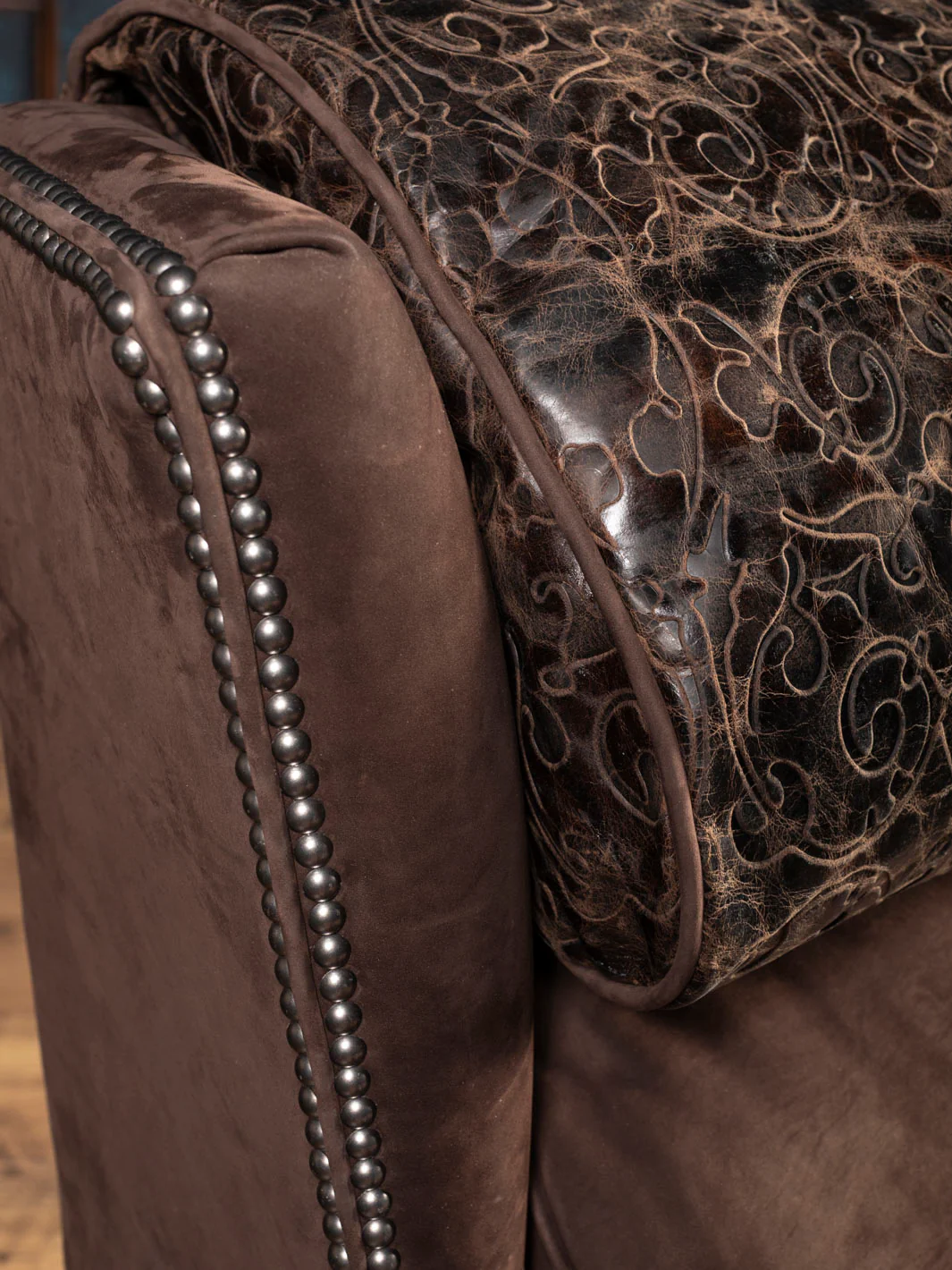 Falcon Crest Tooled Leather Recliner - Image 4