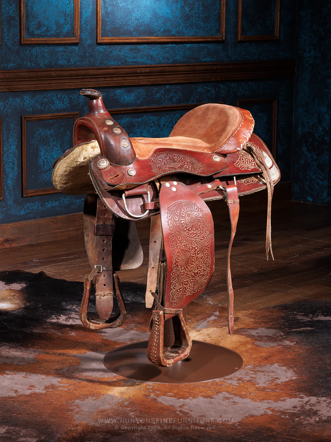 Frontier Dreamer Saddle Bar Stool