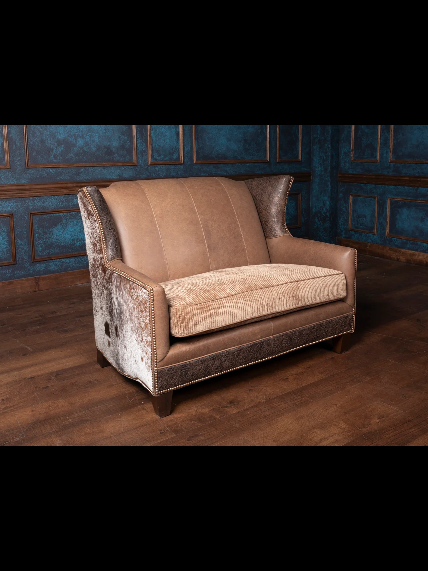 Hazelnut Leather Settee - Image 5