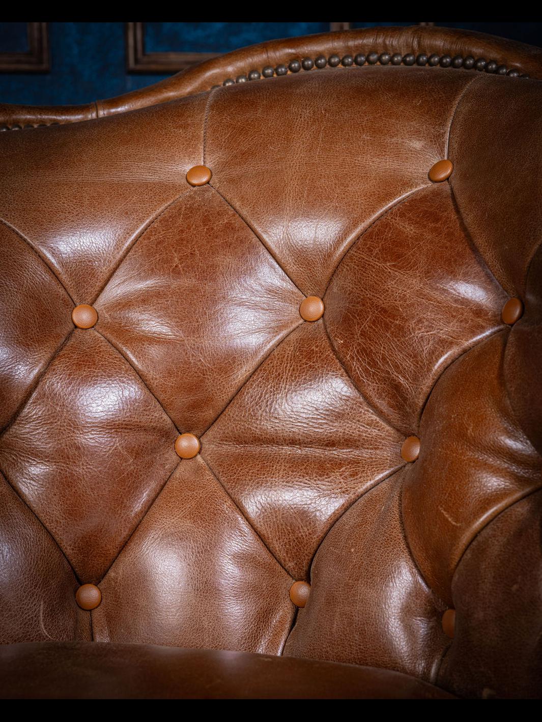 Highlander Artisan Tufted Leather Swivel Chair - Image 3