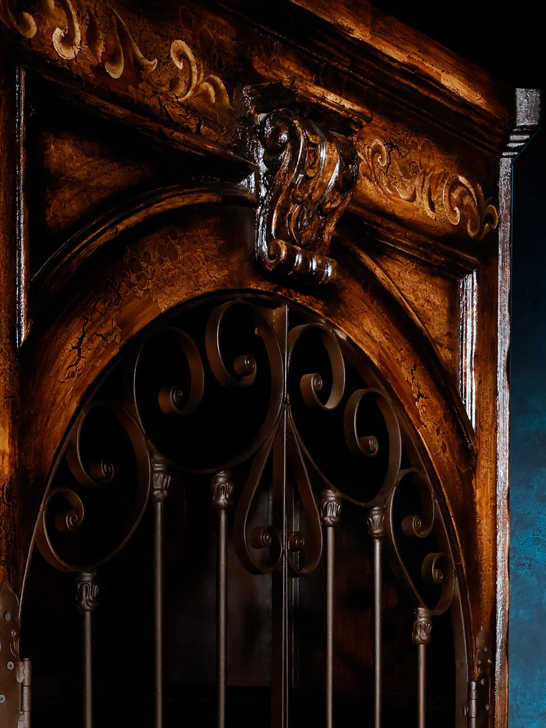 Ica Heirloom Wine Cabinet - Image 4