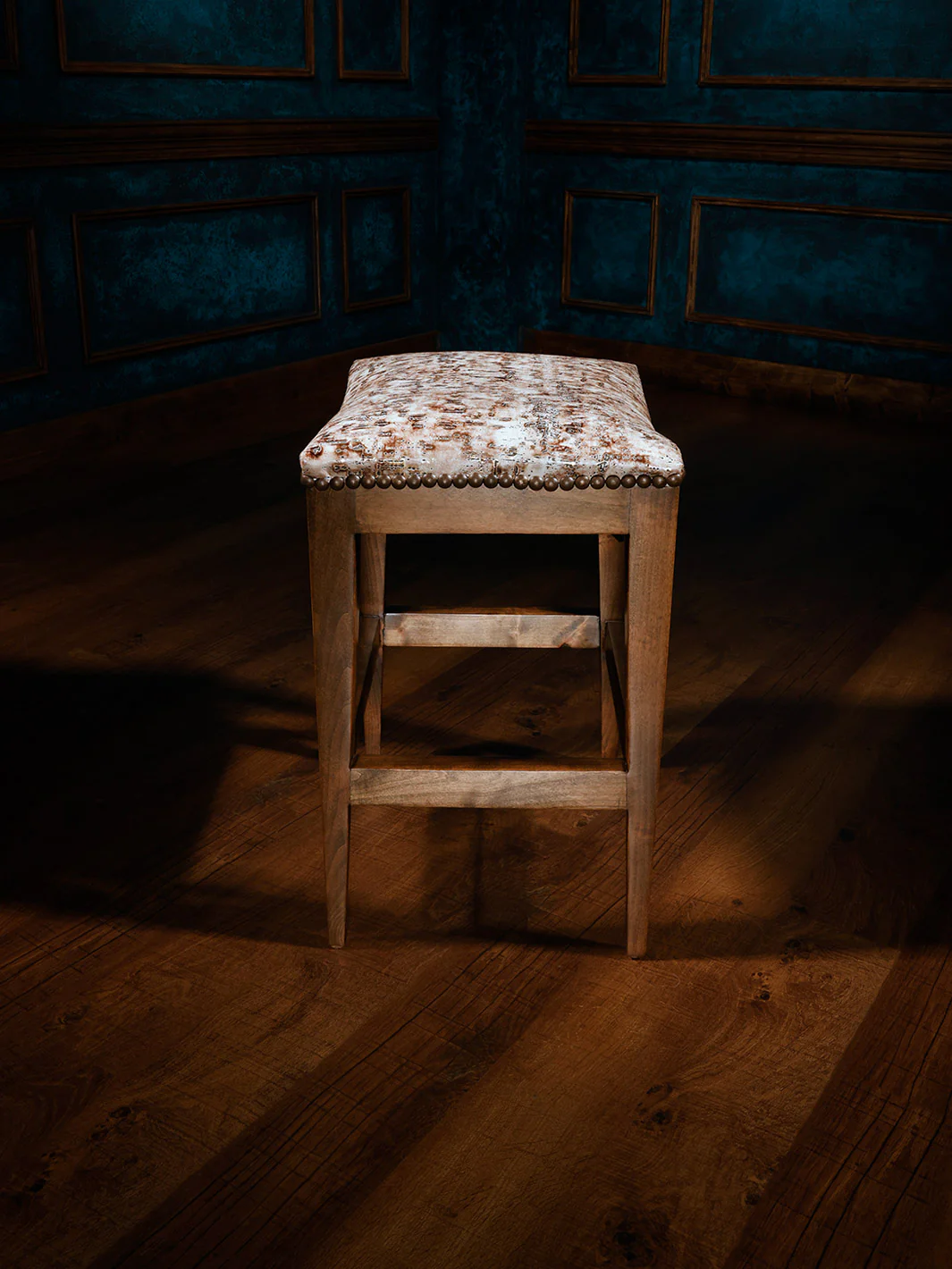 Kylee Chisum Saddle Stool - Image 3