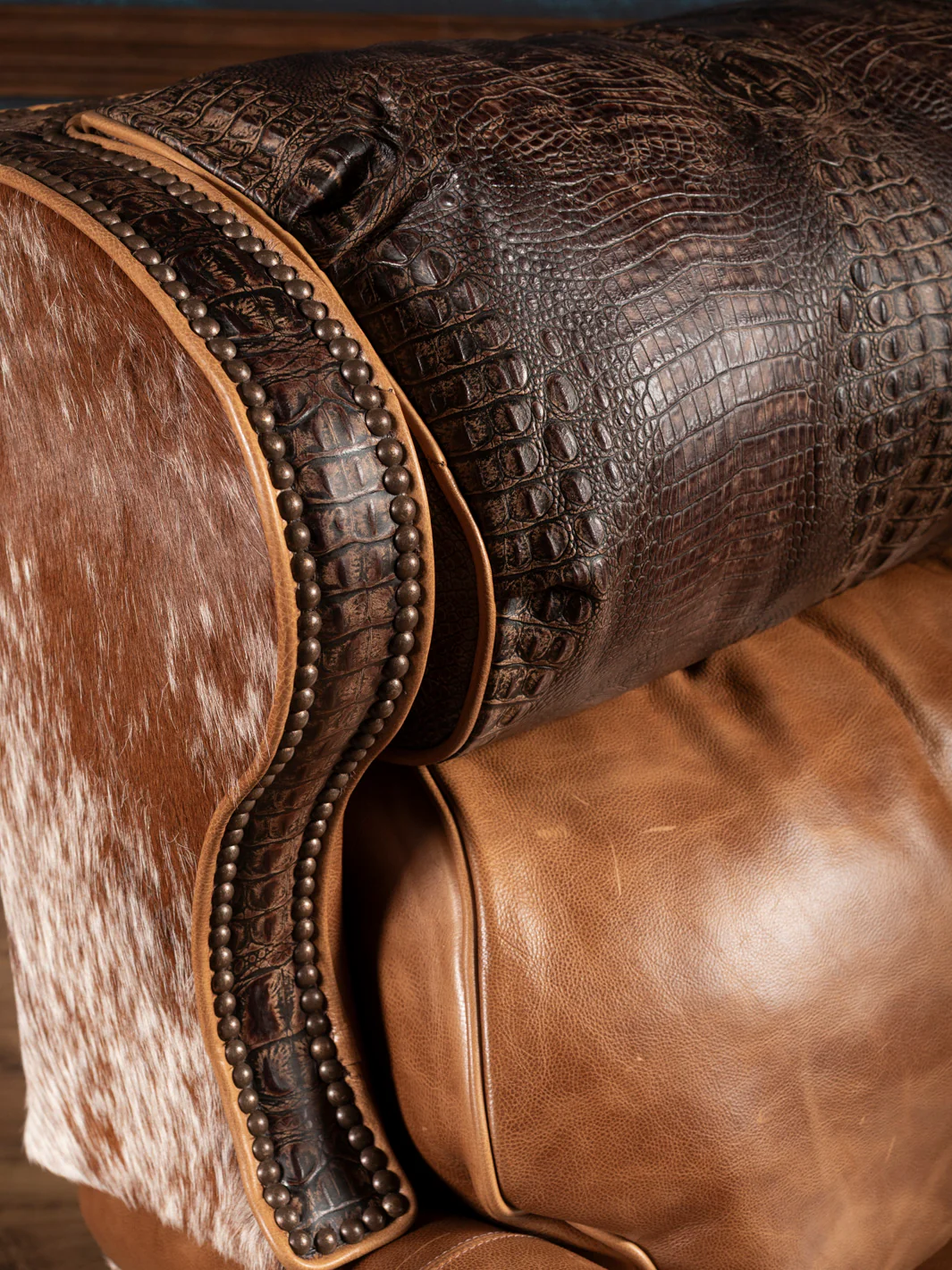 Longhorn Leather Bronco Recliner - Image 3