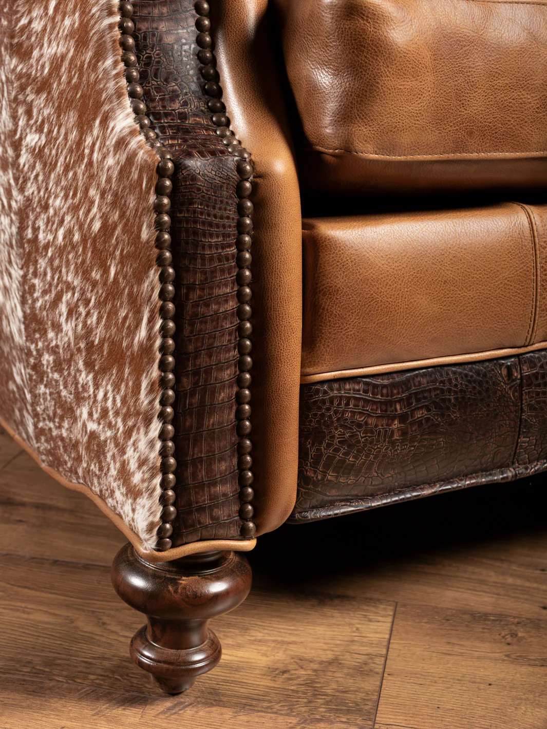 Longhorn Leather Bronco Recliner - Image 4