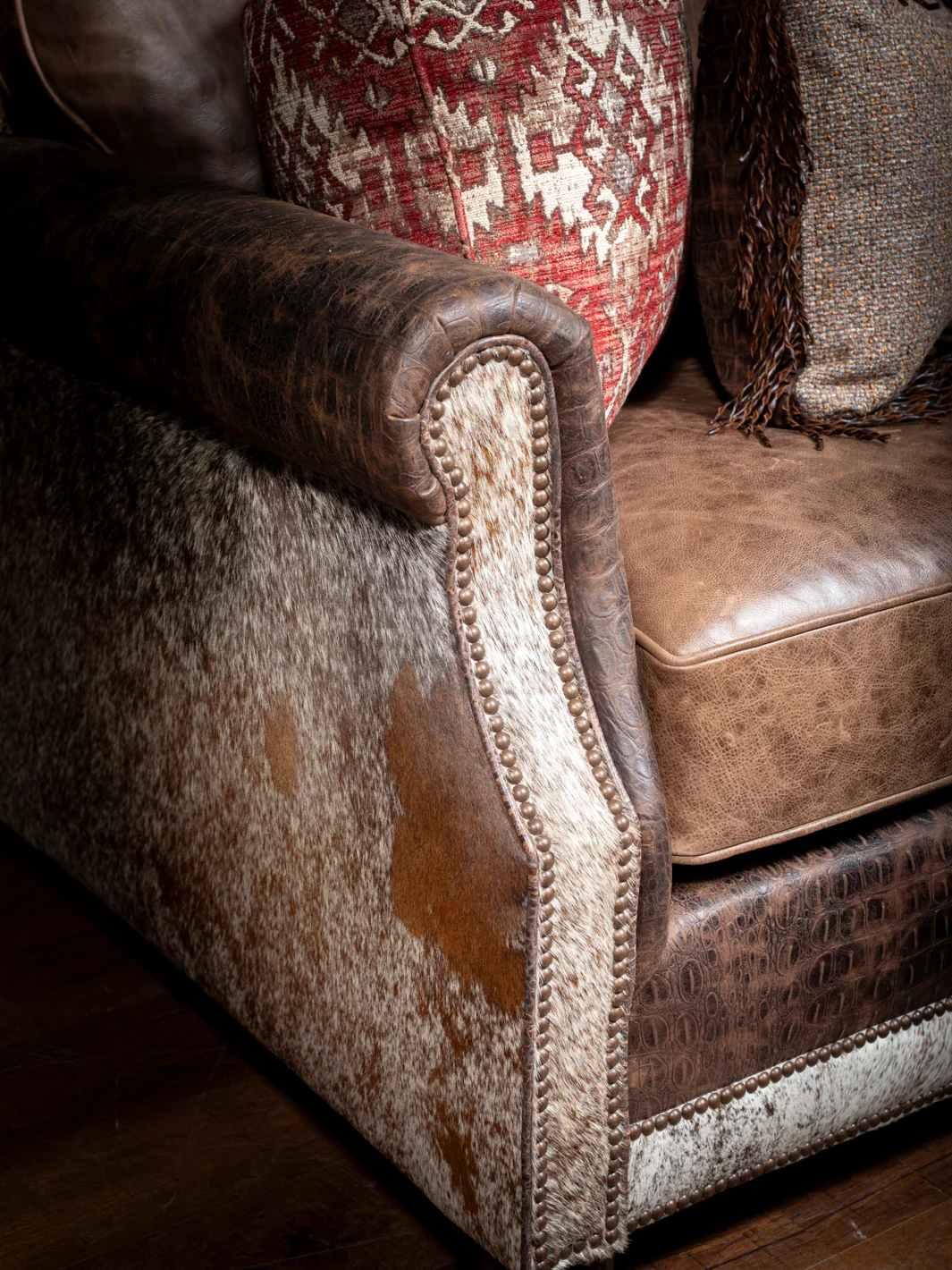 Luxurious Leather and Fabric Sofa - Image 6