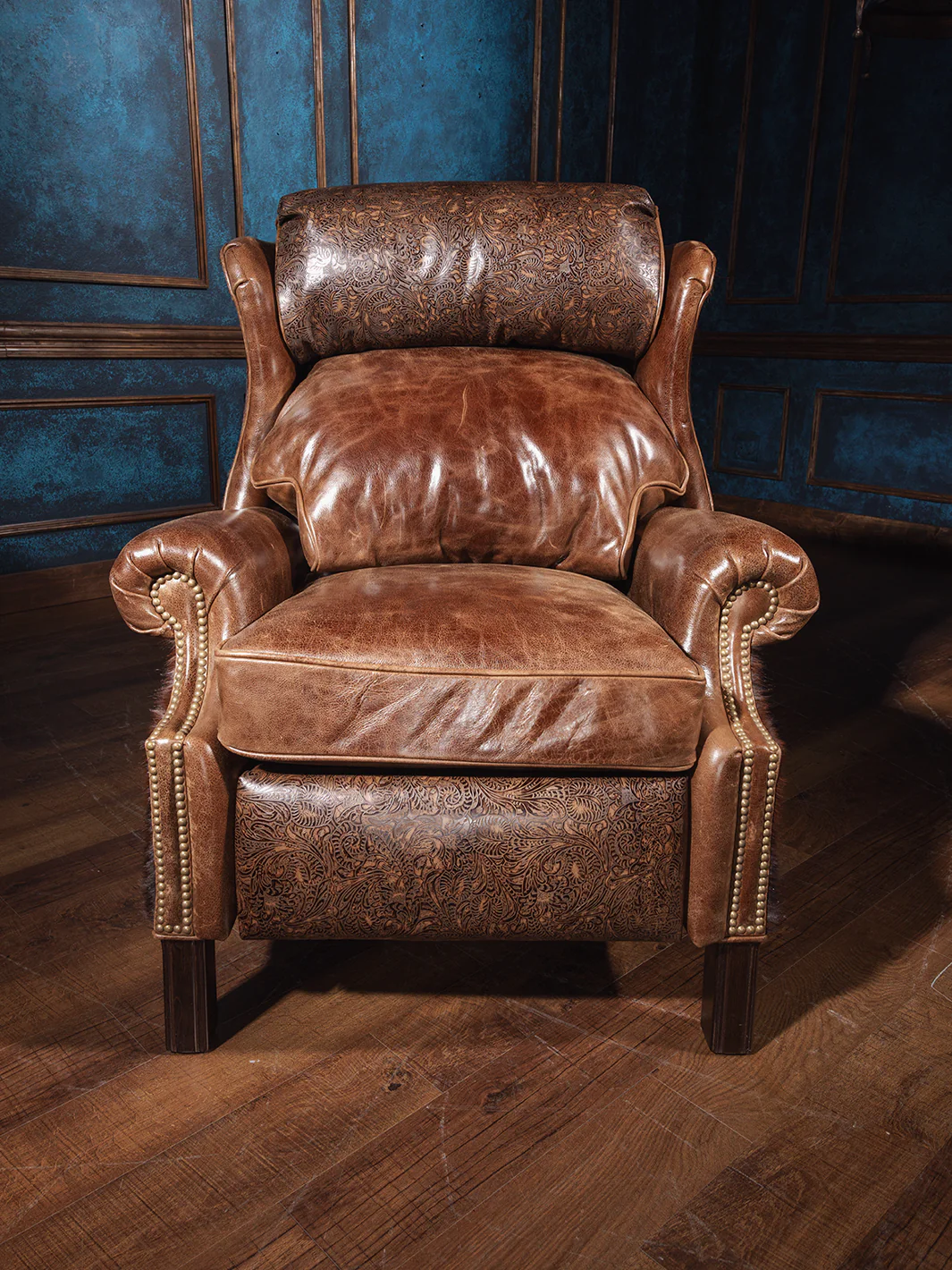 Old Western Brown Leather Recliner - Image 3
