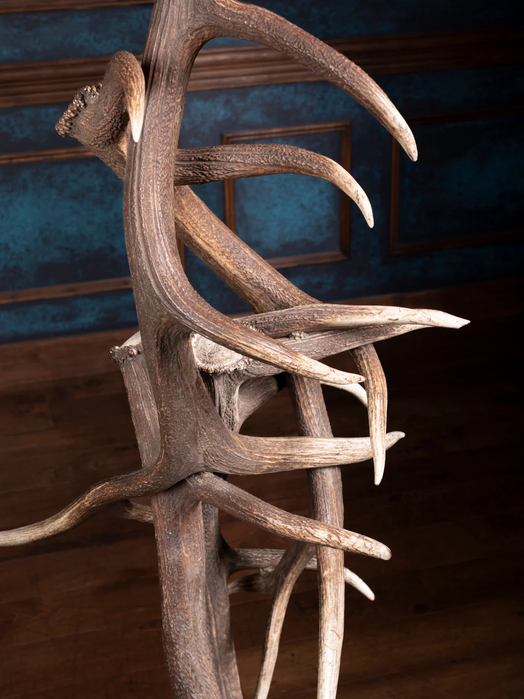 Red Lodge Antler Floor Lamp - Image 5