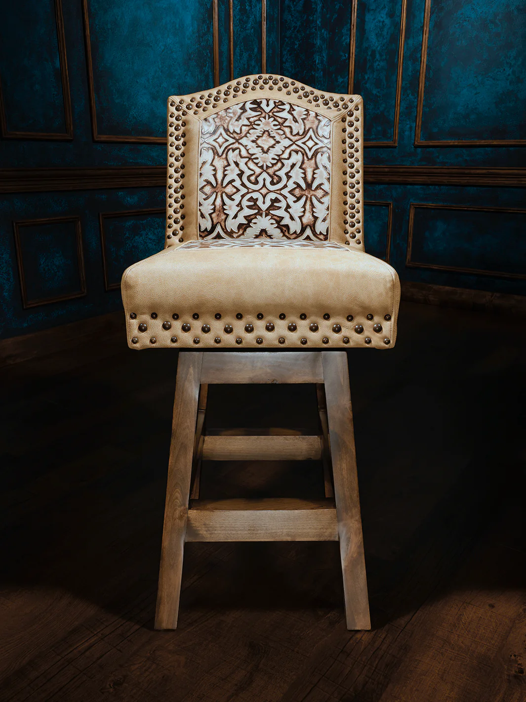 Sally Armless Western Chisum Bar Stool - Image 3