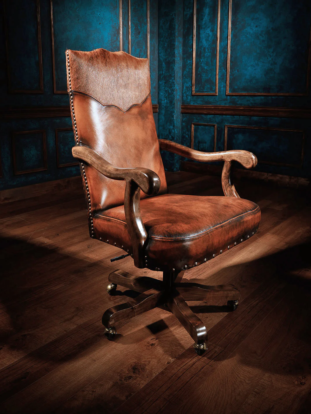 Sanderson Western Leather Desk Chair - Image 4