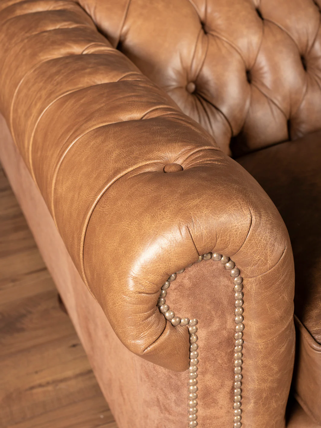Tufted Smokey Suede Double Sided Leather Sofa - Image 4