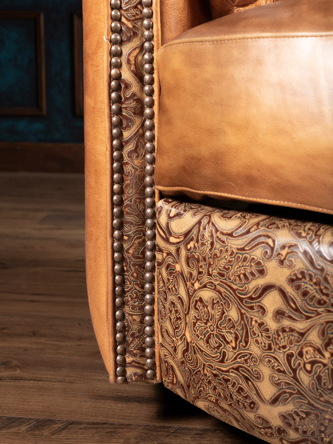 Two Tone Western Longhorn Snug Swivel Recliner - Image 6