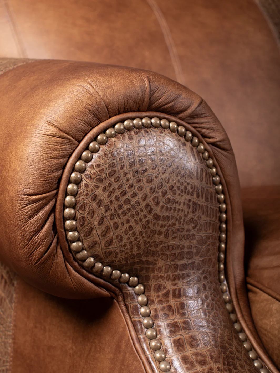 Western Fireside Leather Sofa - Image 5