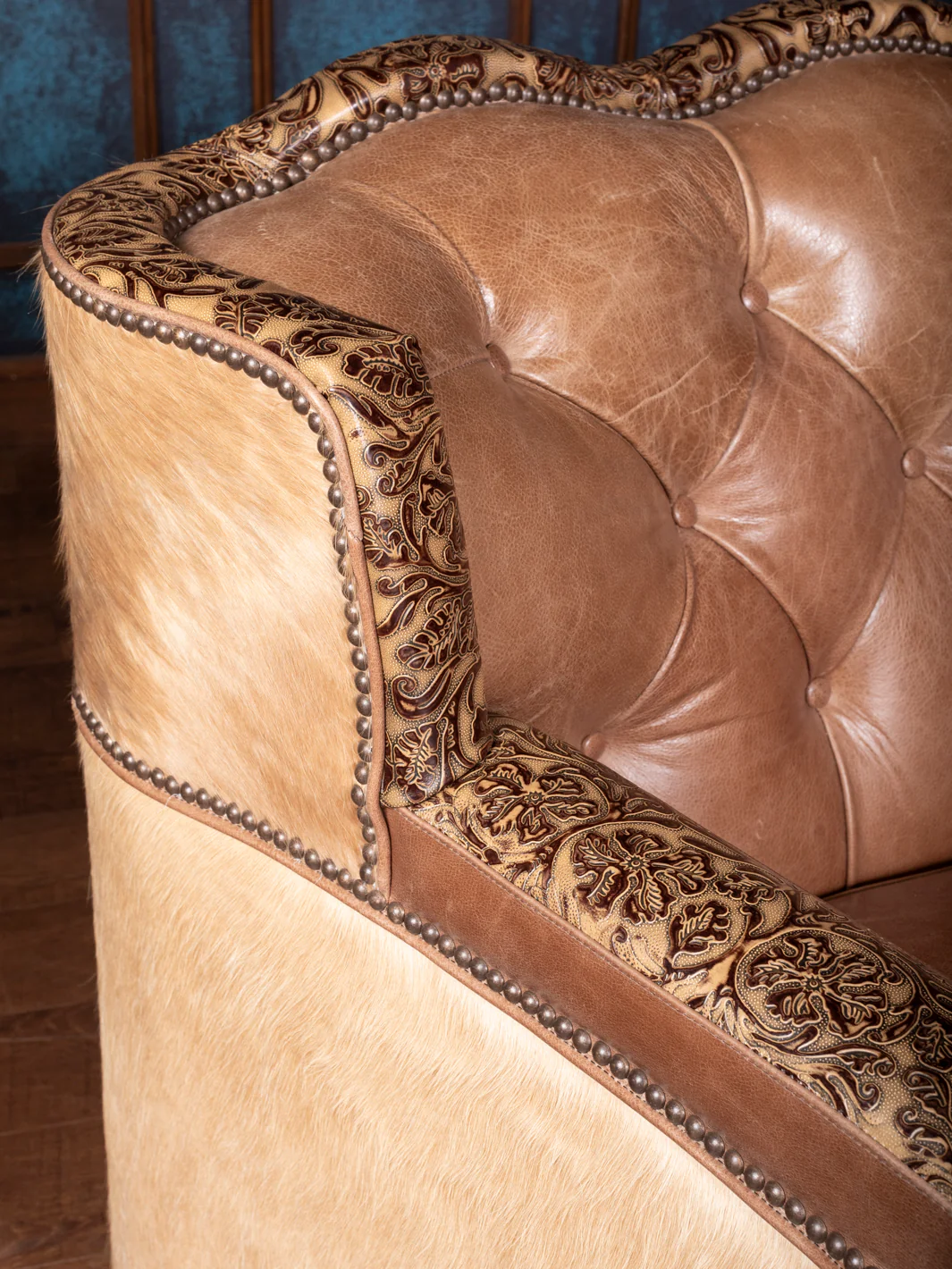 Western Sunflower Leather Utah Sofa - Image 4